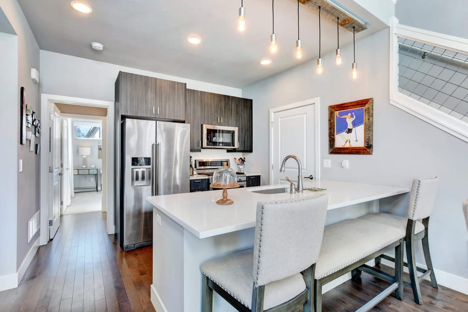 Kitchen with Island Bar Seating for 4
