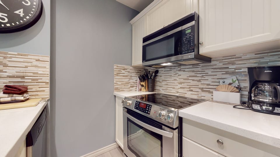 Fully equipped kitchen