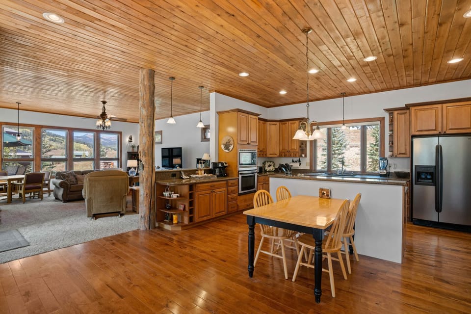 Fully equipped kitchen