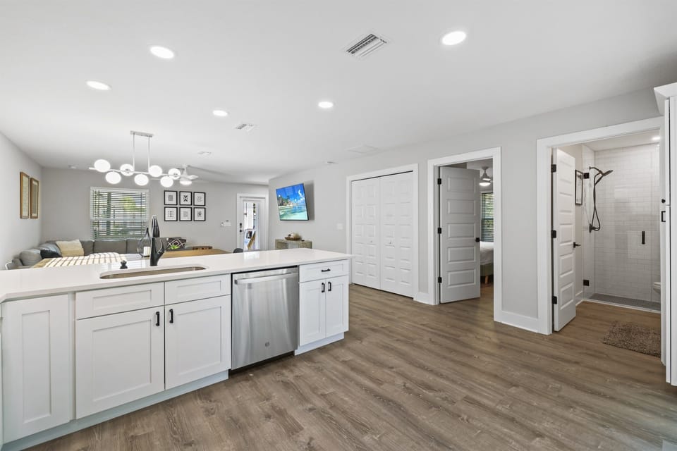 Spacious kitchen with all your basic amenities…