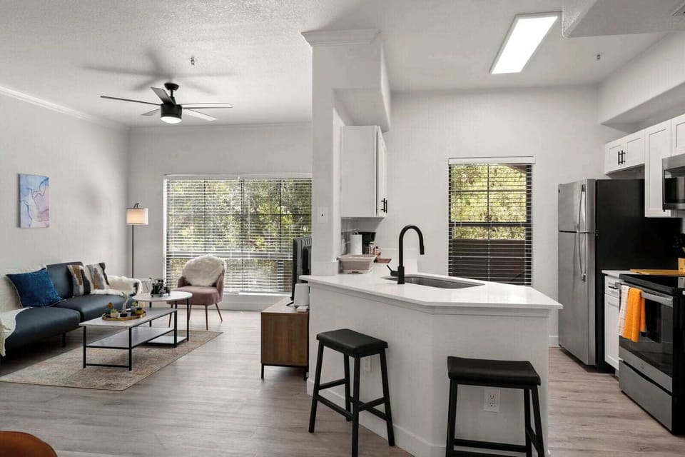 CozySuites Chandler awaits you!