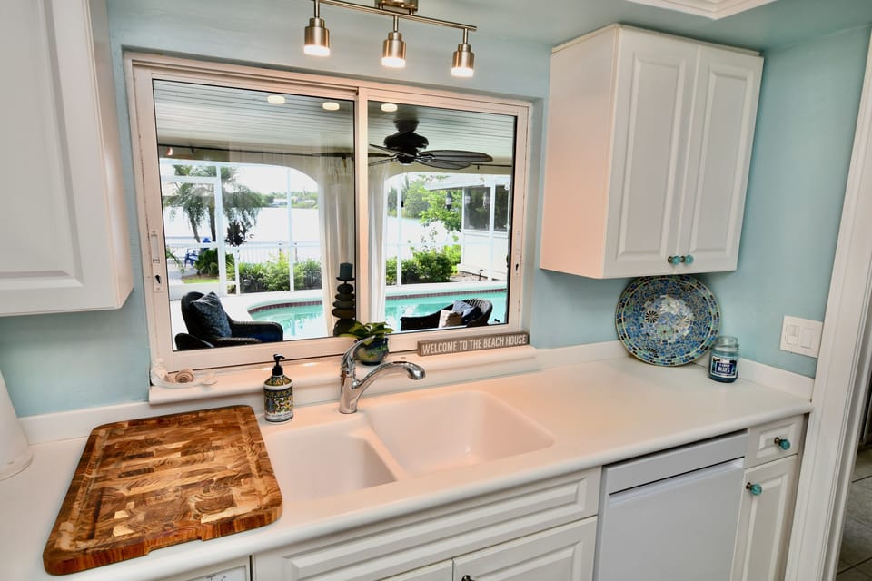 Beautiful views from fully stocked kitchen with new appliances!