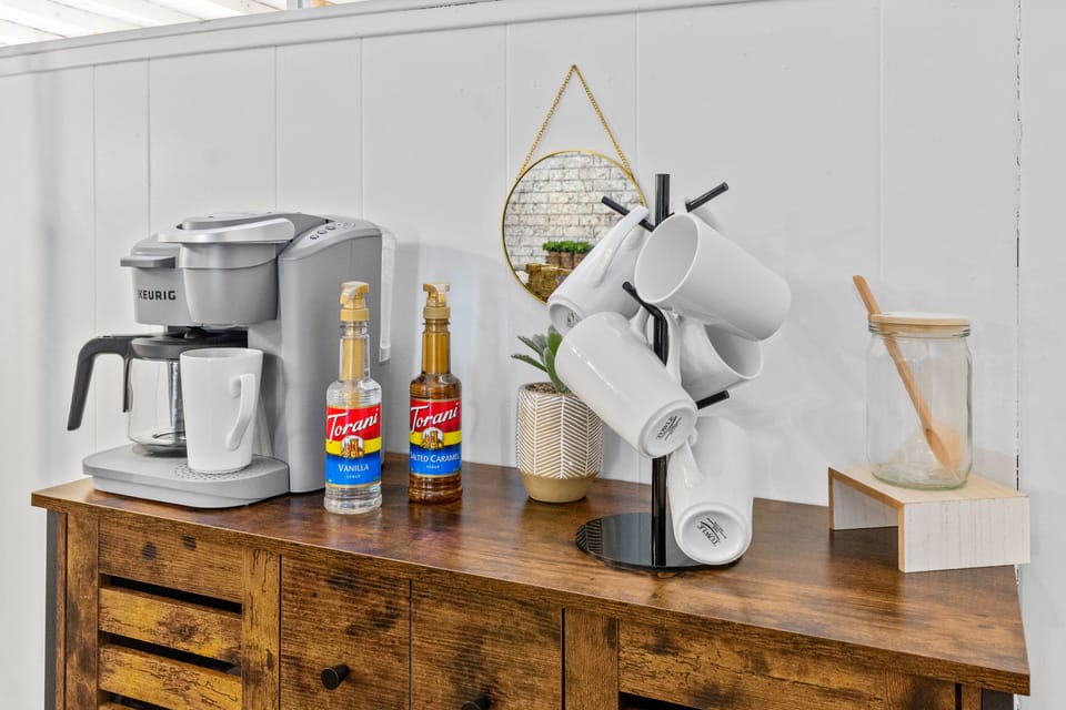 Need a quick K-cup or a full pot? We've got you covered at the coffee bar.
