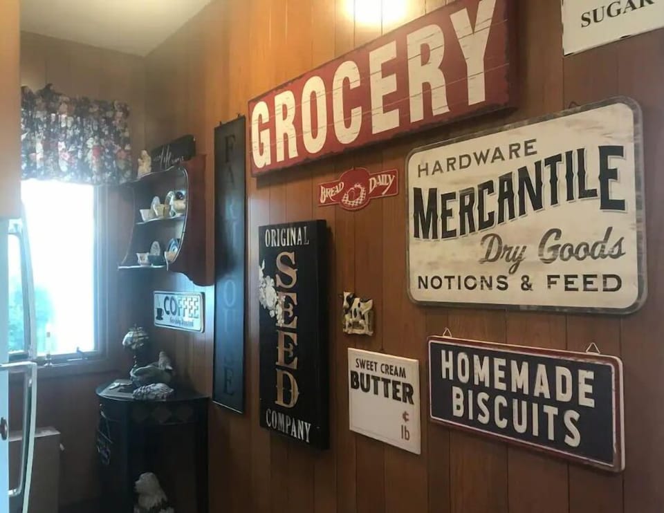 The Gathering Place, rent the entire home House in Erie