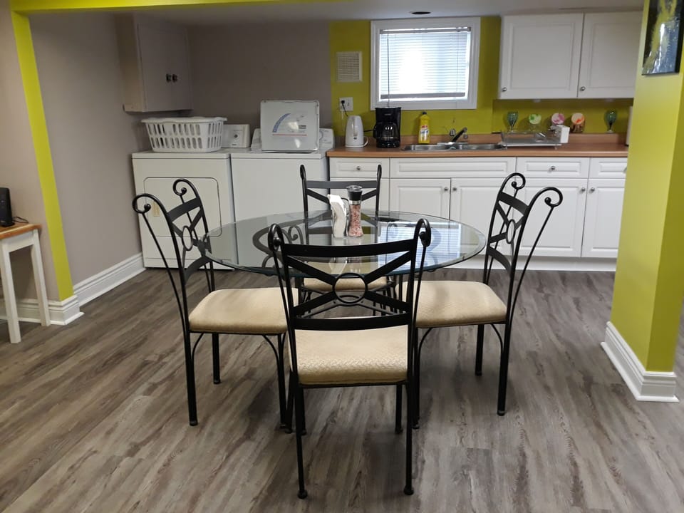 Dining area / laundry / kitchen