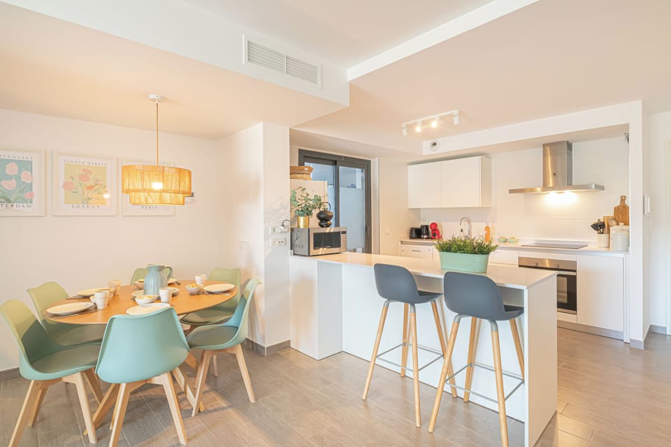 Kitchen and dining area