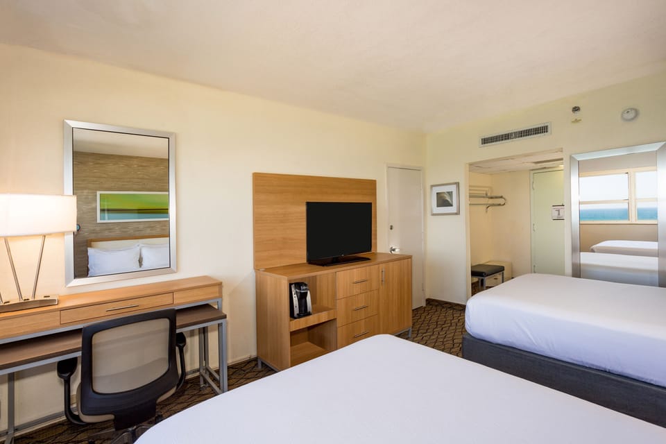 Unit with 2 Double Beds