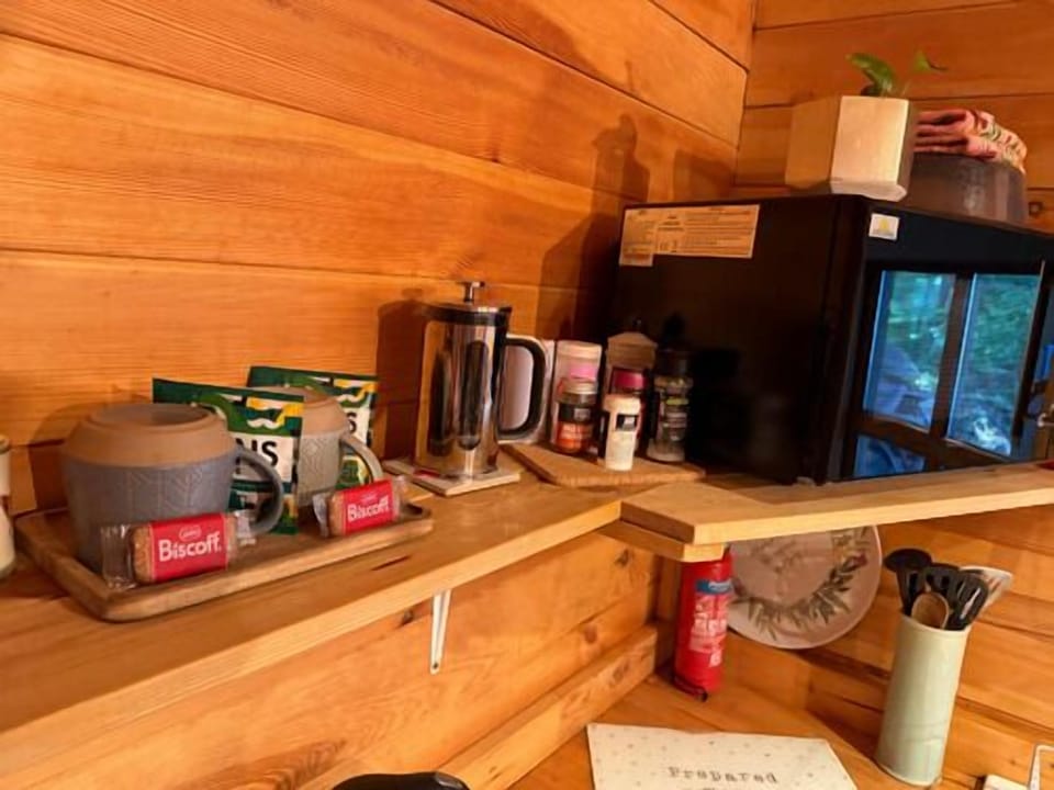 Welcome coffee and biscuits