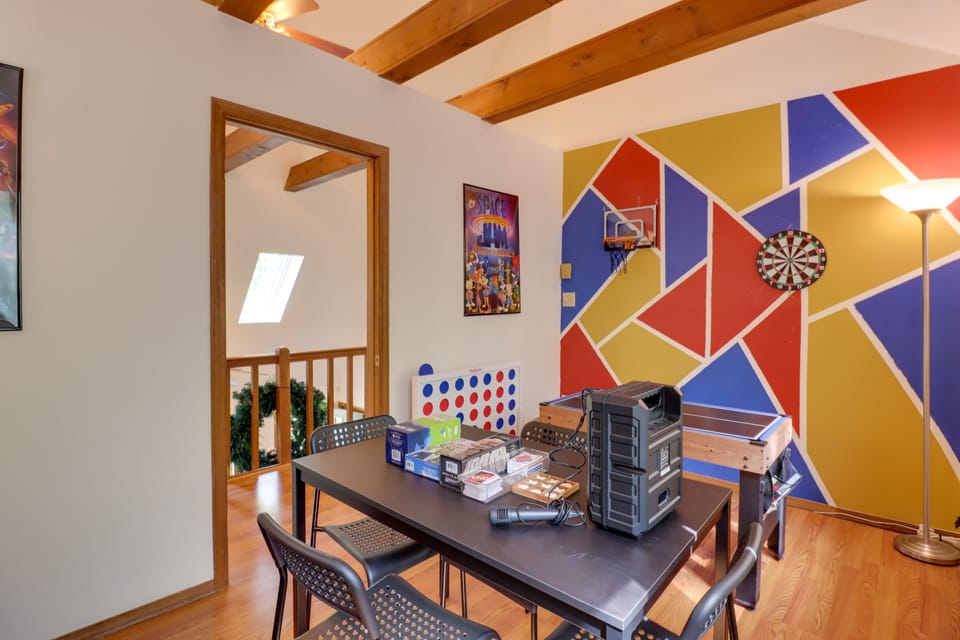Game Room | Karaoke Machine | Mini Ping Pong/Pool Table | 2nd Floor