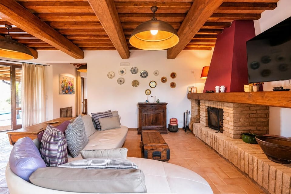 Living room with sofas, WiFi internet, and satellite TV