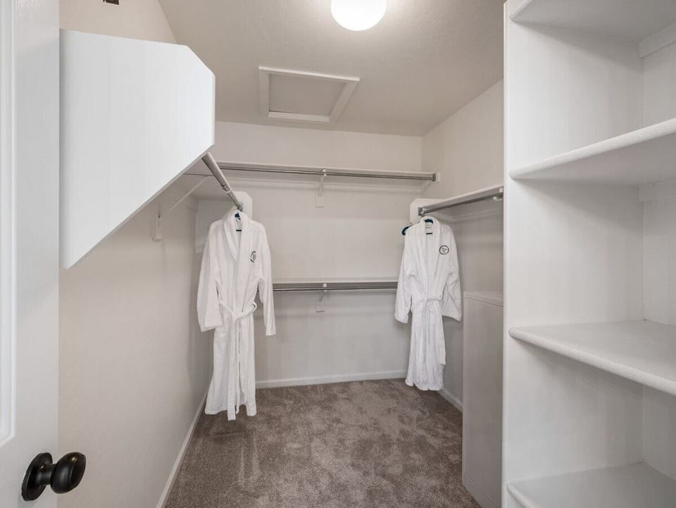 Walk in closet master bedroom