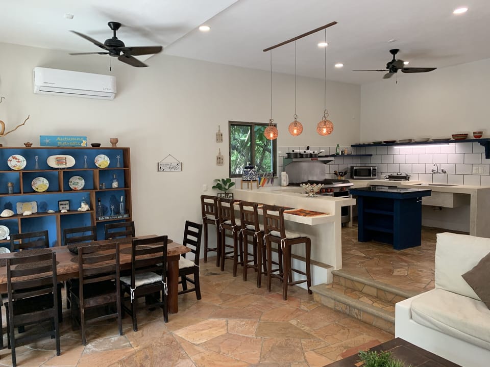 Open floor kitchen, dining room and living room 