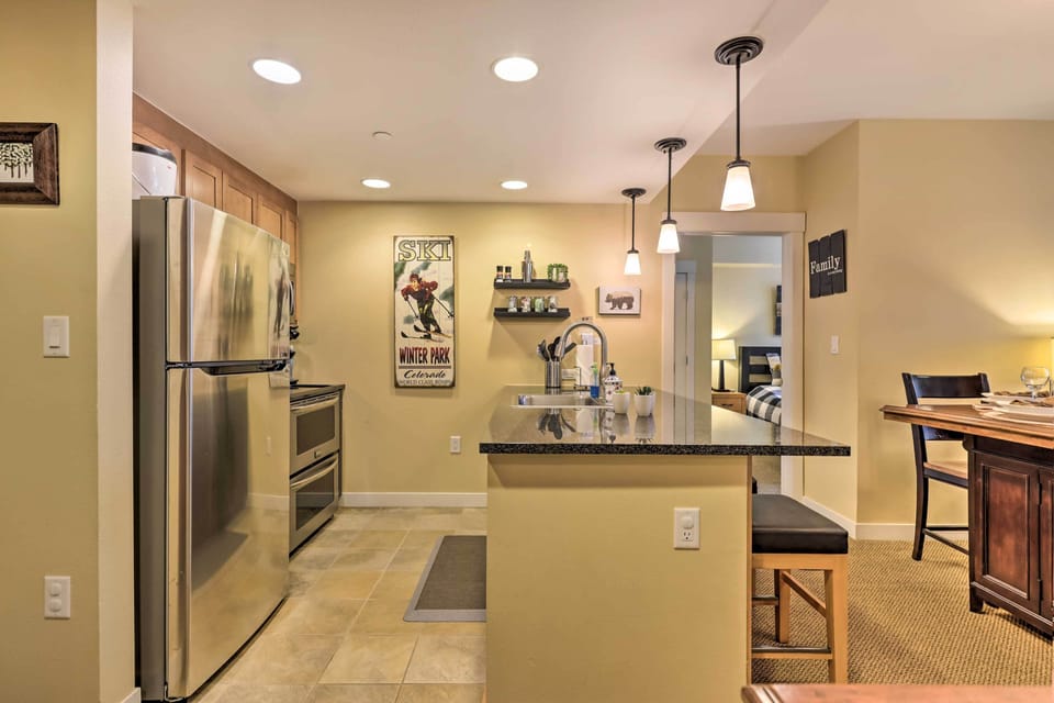 Kitchen | Main Level | Dishwasher | Keurig Coffee Maker