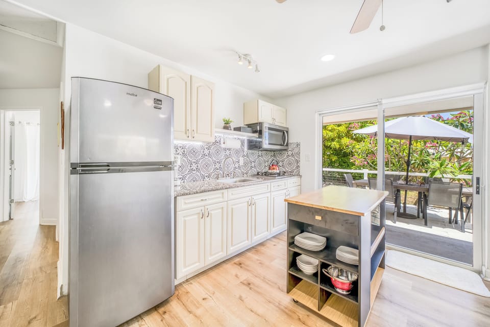Full kitchen