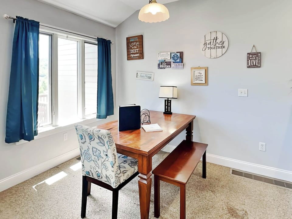 Dining Table w/ Chair & Bench Seating