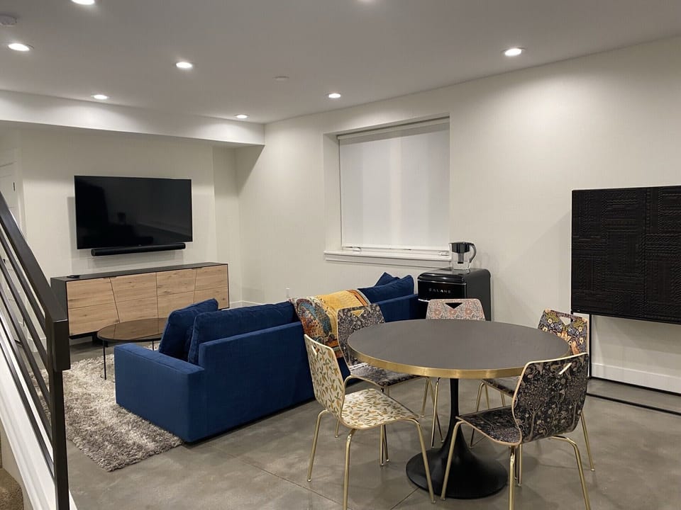 Lower level fun room. 