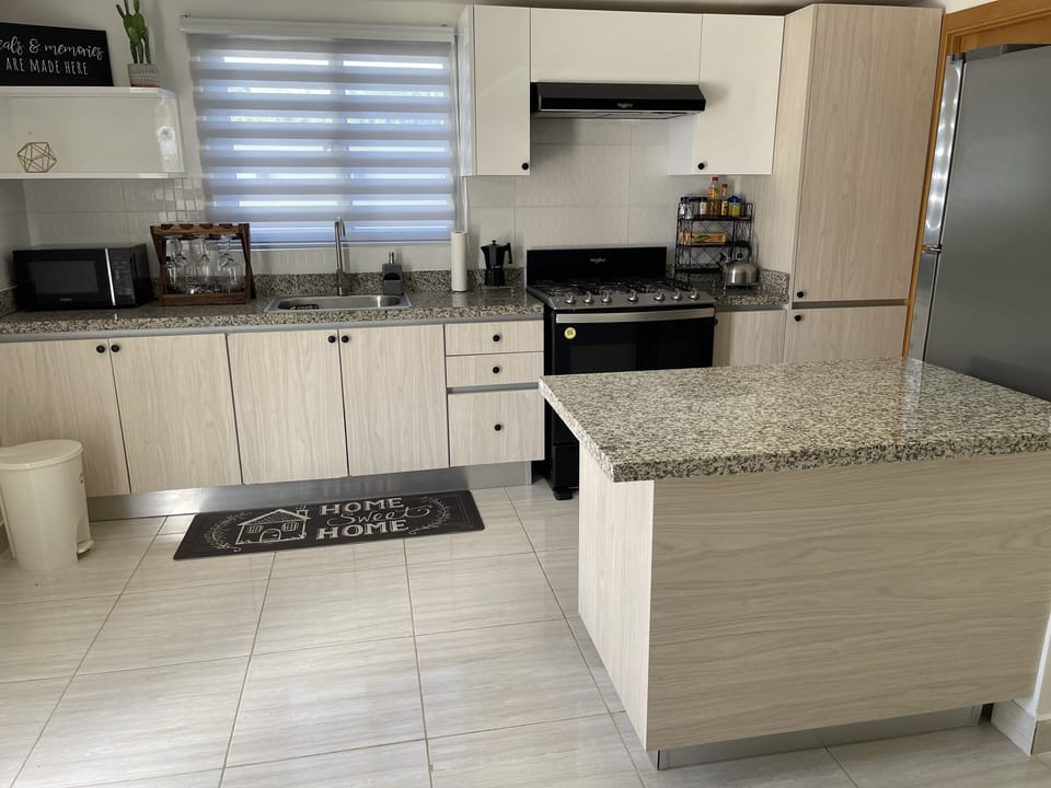 La Española Kitchen