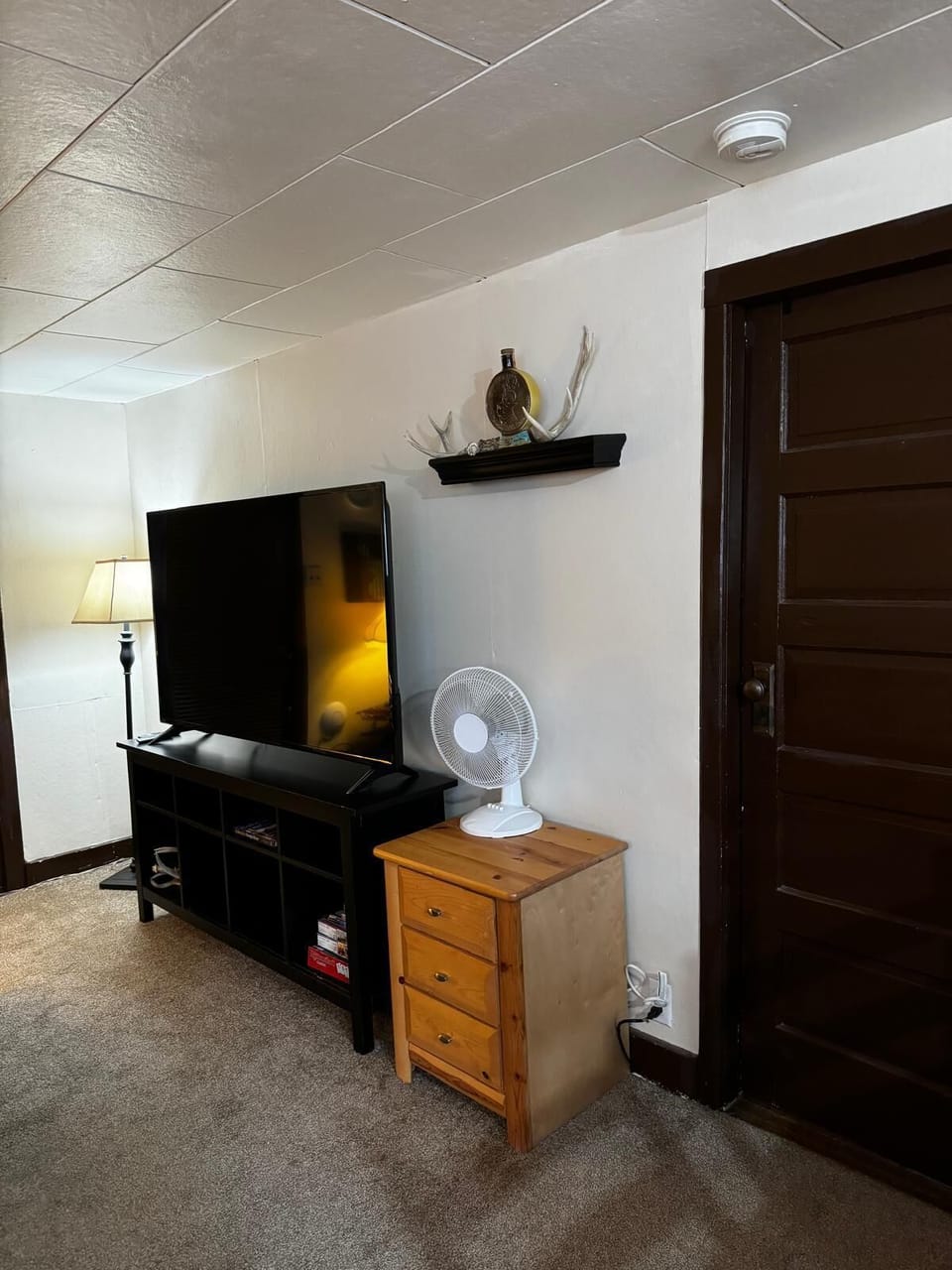 65" Smart TV w/Internet