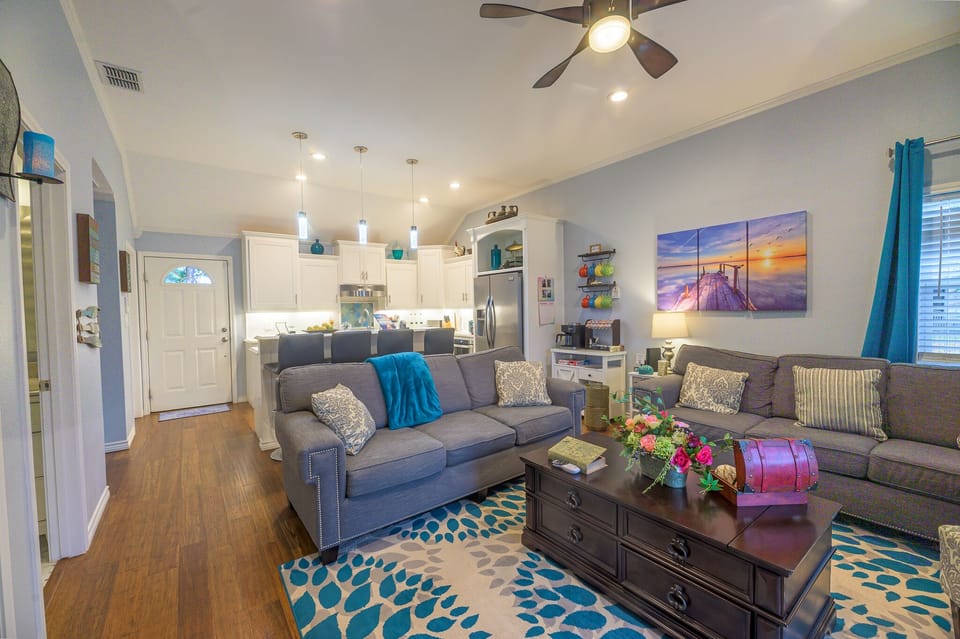 Living Room & Kitchen