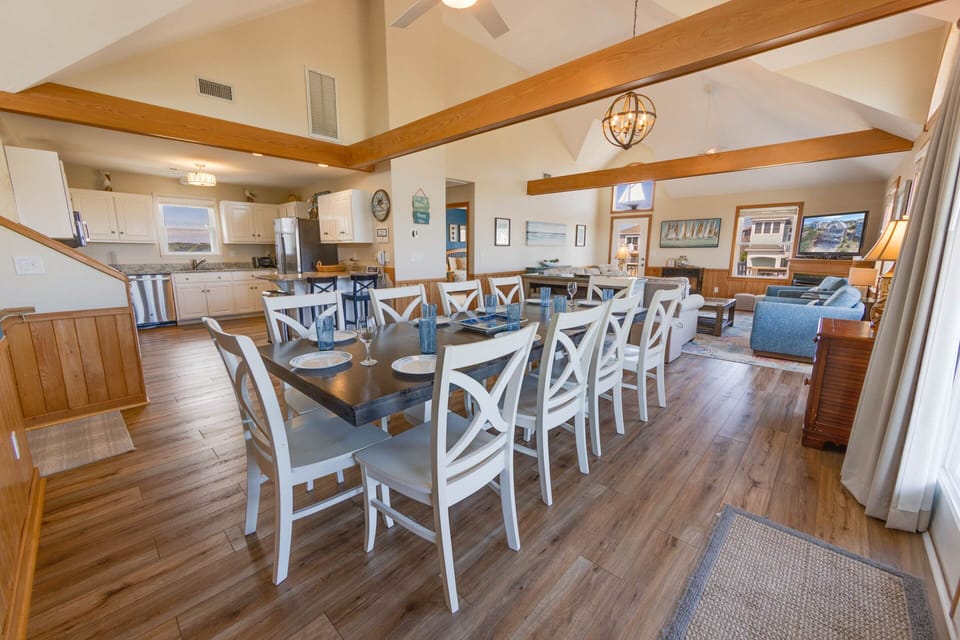 Surf-or-Sound-Realty-1060-The Good Place-Dining-area--2