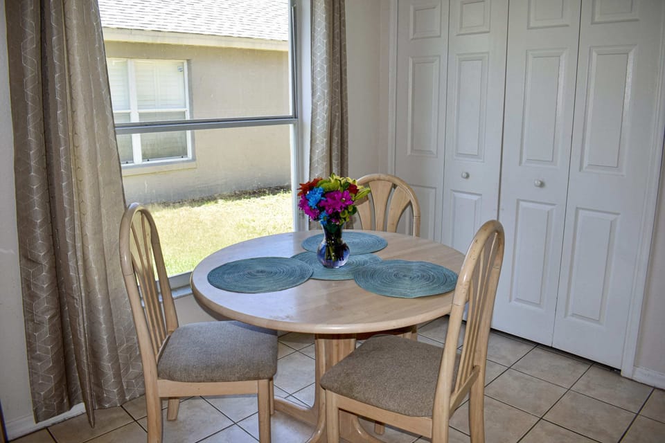 Breakfast Nook