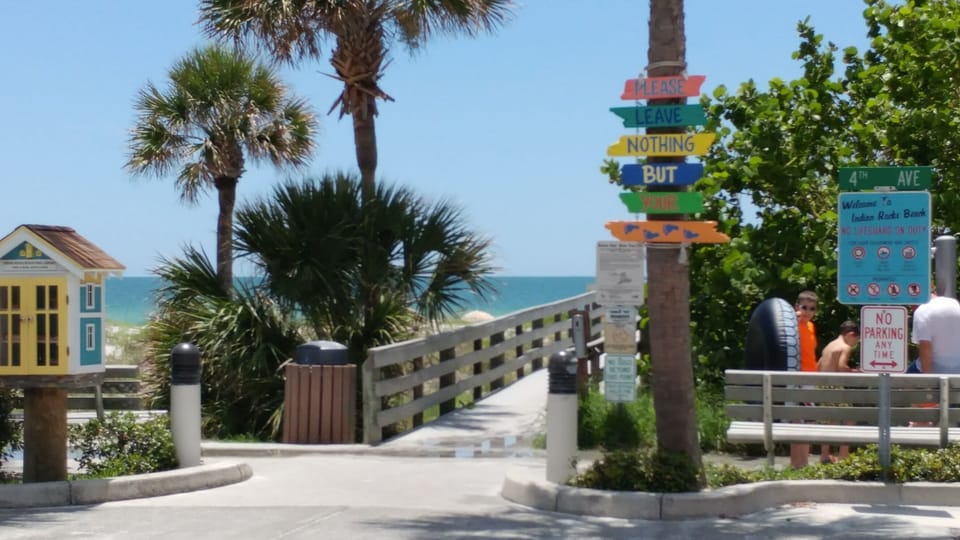 It'a a 3 to 5 minute walk to Indian Rocks Beach!