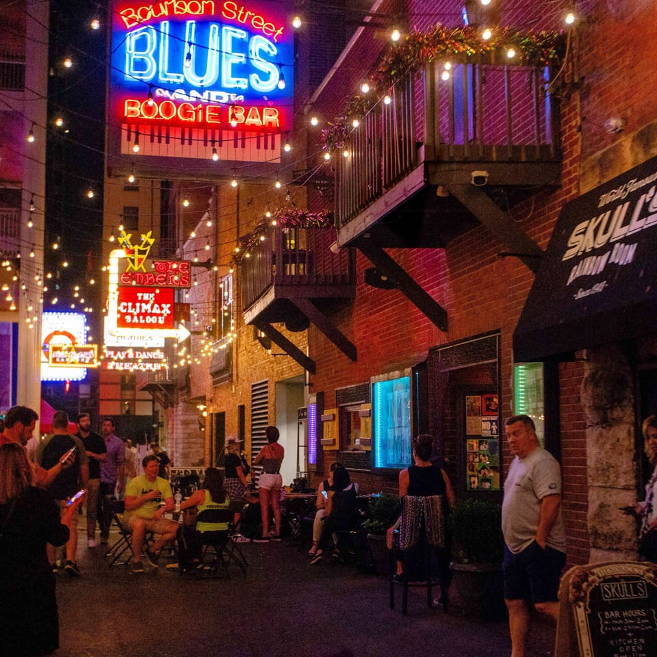 Blues music, cabaret, and karaoke in Printer's Alley - 3.5 miles away 