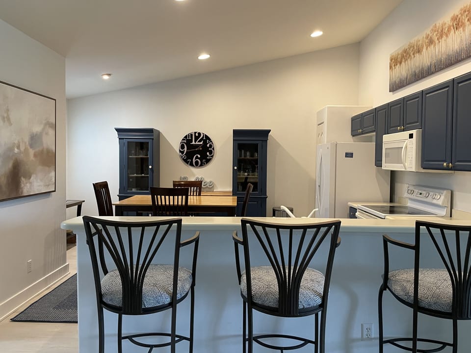 Our eat-in kitchen includes all the essentials and so much more! 