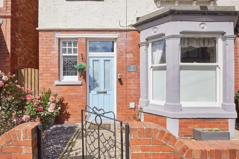 Seagull Cottage, Bridlington - Host & Stay