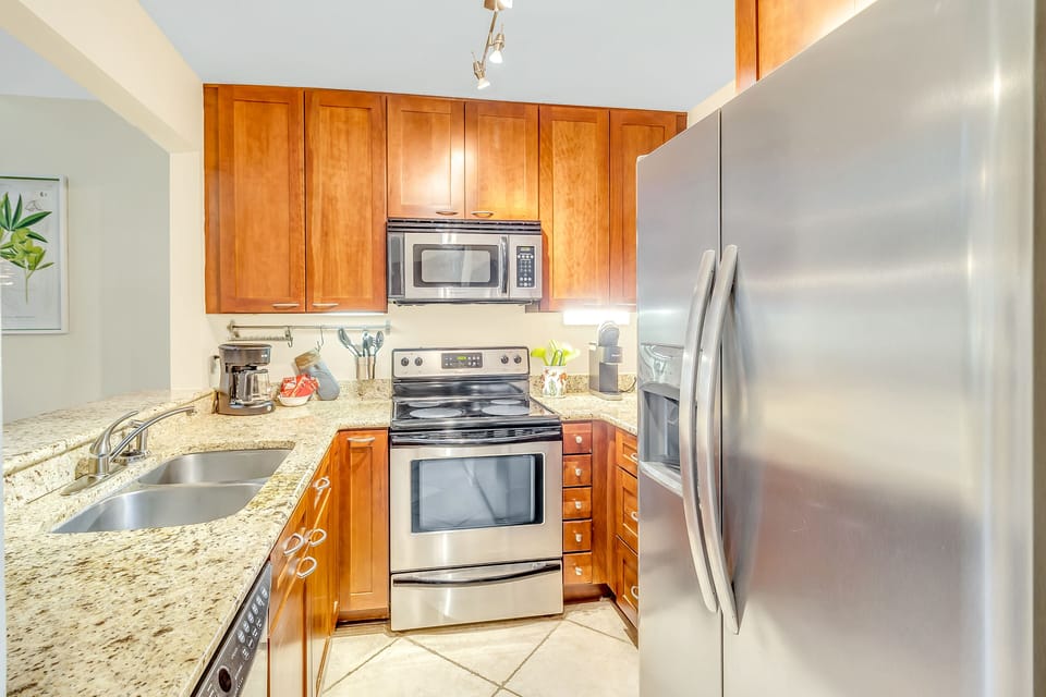 Fully equipped kitchen area.