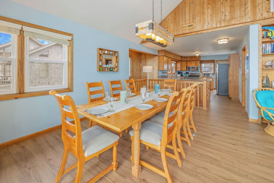 Surf or Sound Realty - 1064 - Patagonia by the Sea - Dining Area -3