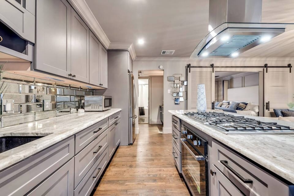 Fancy yourself a chef? Cook the perfect meal on our gas range or in the convection oven.

No expense was spared when setting up the kitchen. The space is perfectly equipped for both short and long-term stays.