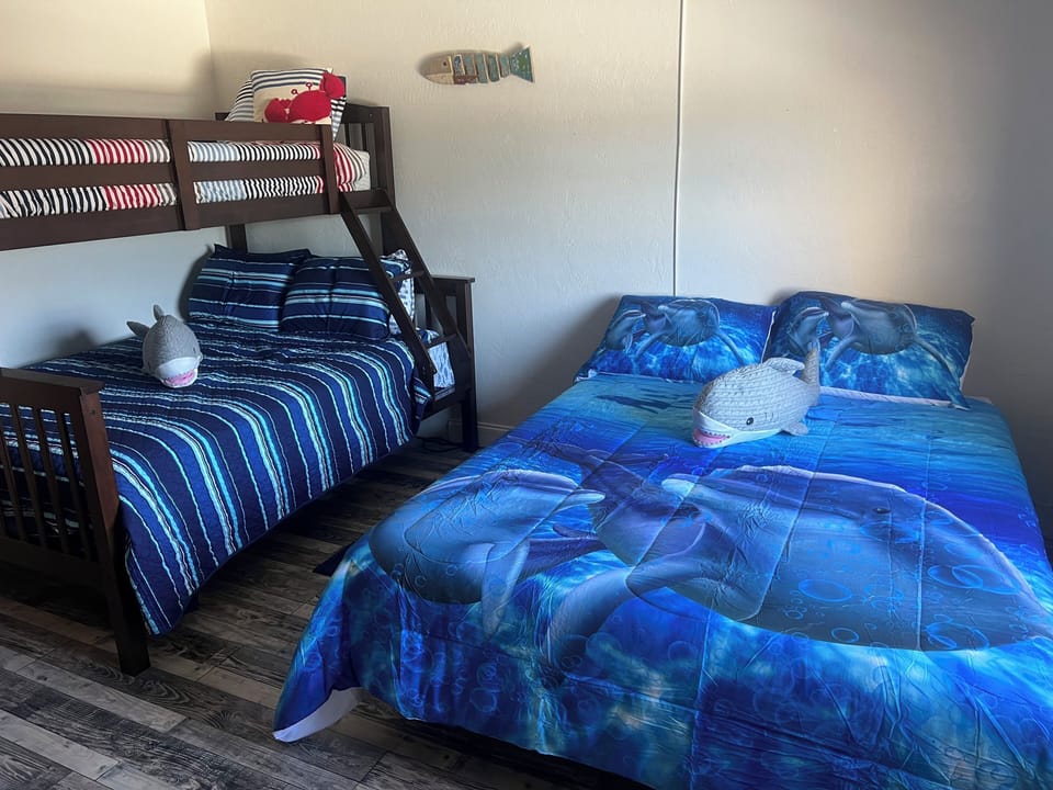 2nd bedroom