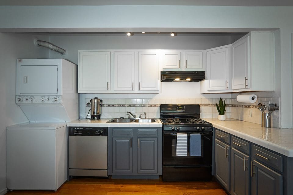 Complete kitchen and stackable washer/dryer