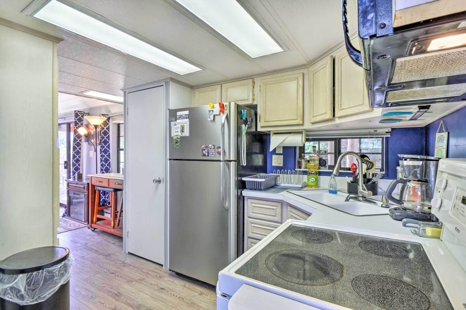 Kitchen | Cooking Basics | Toaster | Complimentary Spices