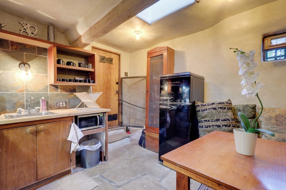 Kitchen | Blender | Crockpot | Drip Coffee Maker