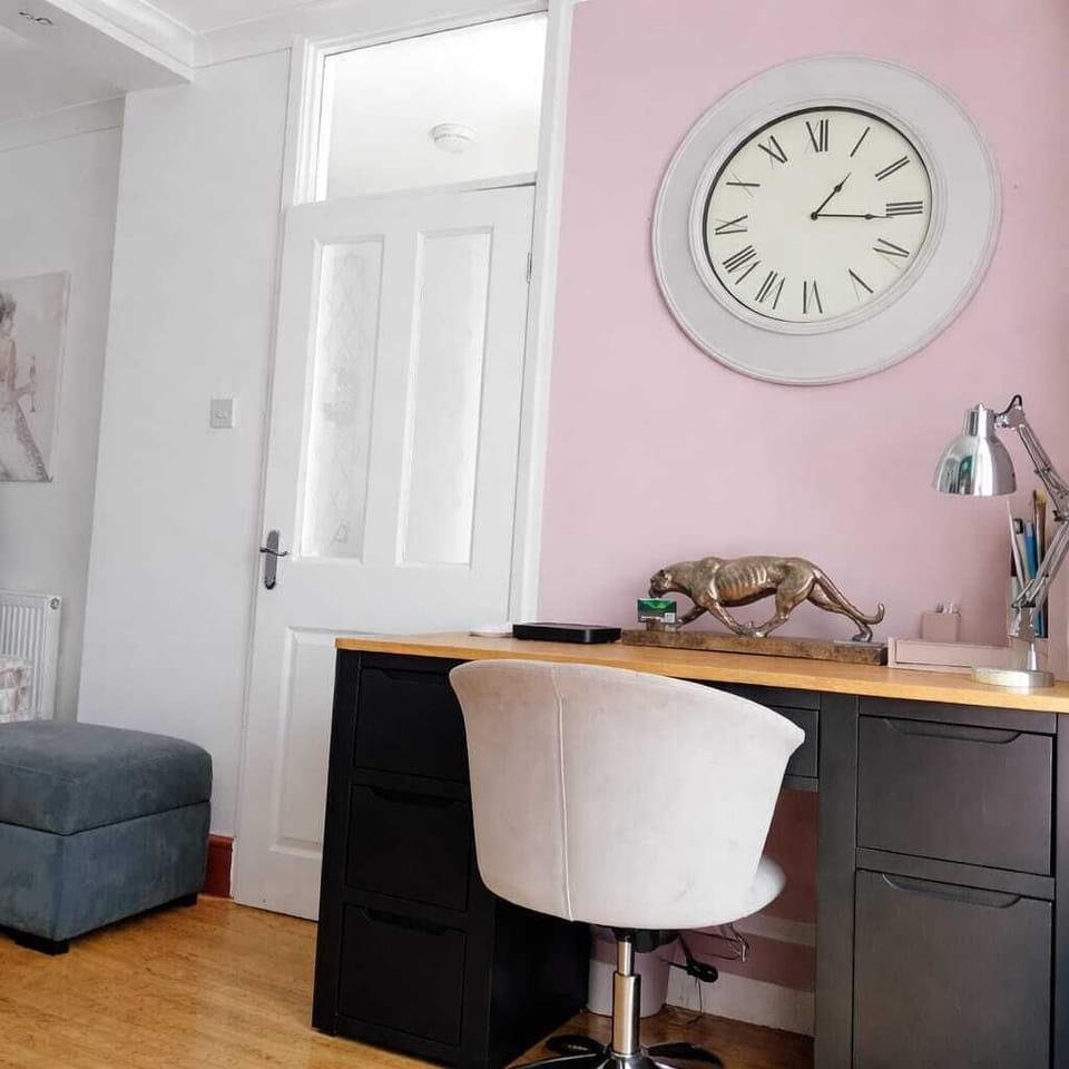 Dedicated workspace with fast Wi-Fi for remote working.