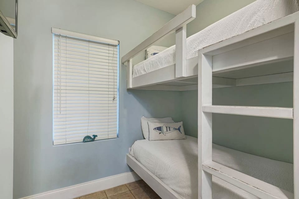 Bunk bed