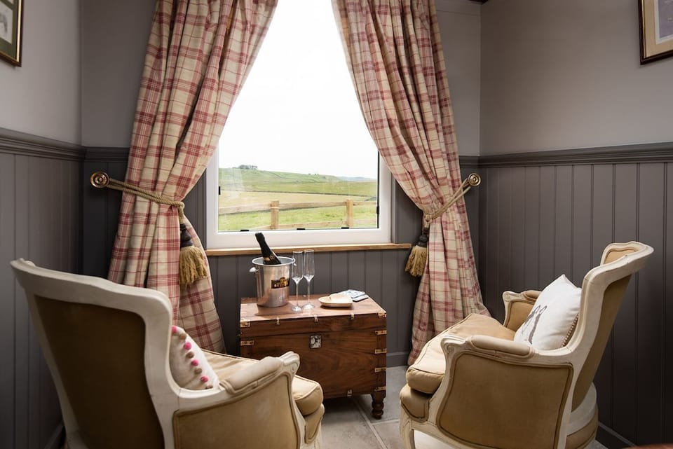 Wagtail - a view for two with comfortable armchairs