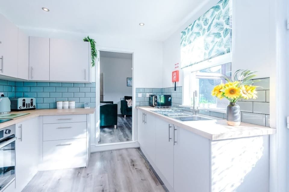 The spacious kitchen has everything you need for a short or long stay away whilst in Crewe.