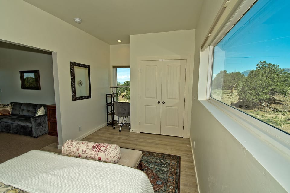 Beautiful Bedroom with Views and Workstation (1)