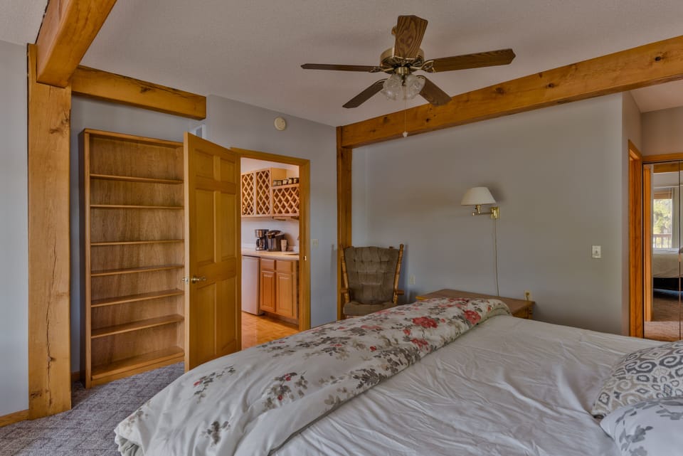 Master Suite 2 | 1st Floor | King size bed (2)