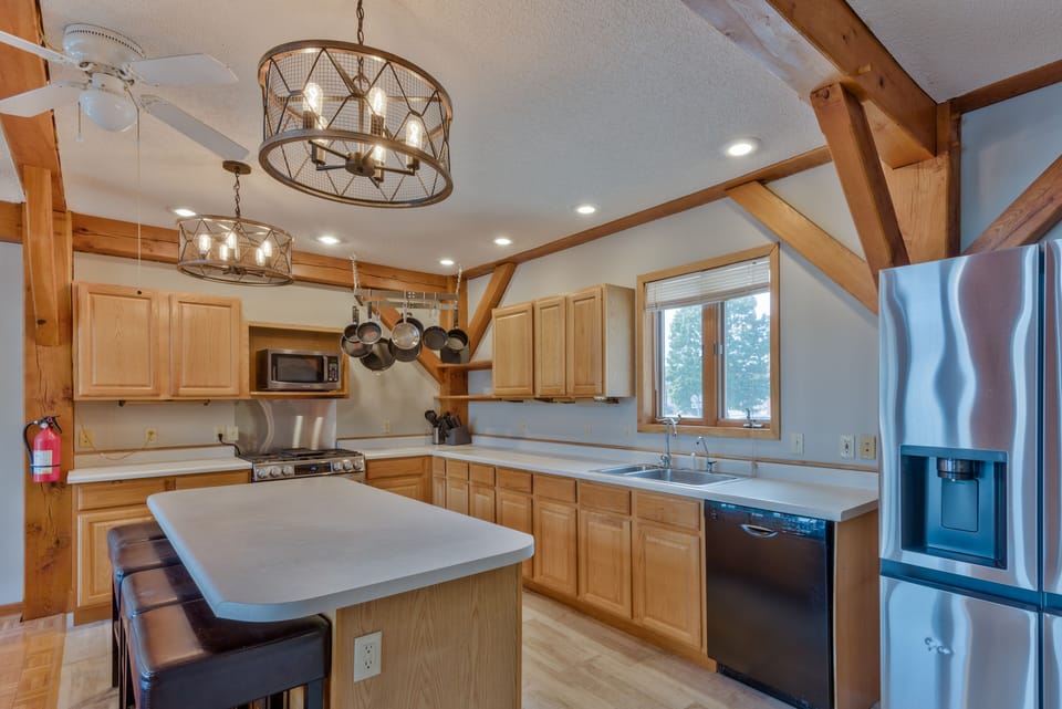 Fully Equipped Kitchen | High-End Stainless-Steel Appliances