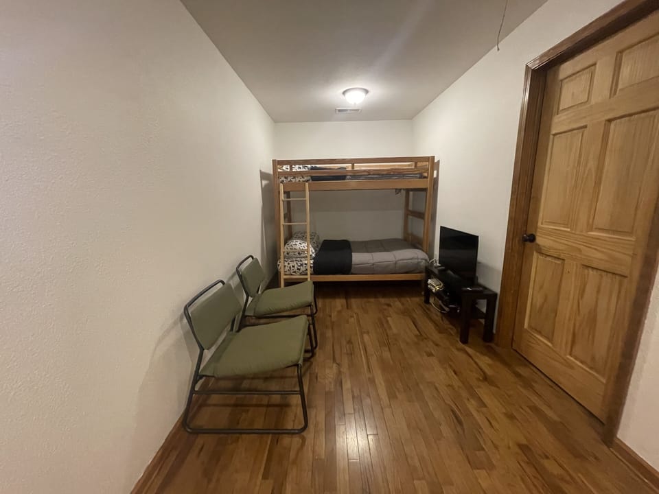 Loft space for extra guest/kids and has an Xbox 360 for added entertainment.
