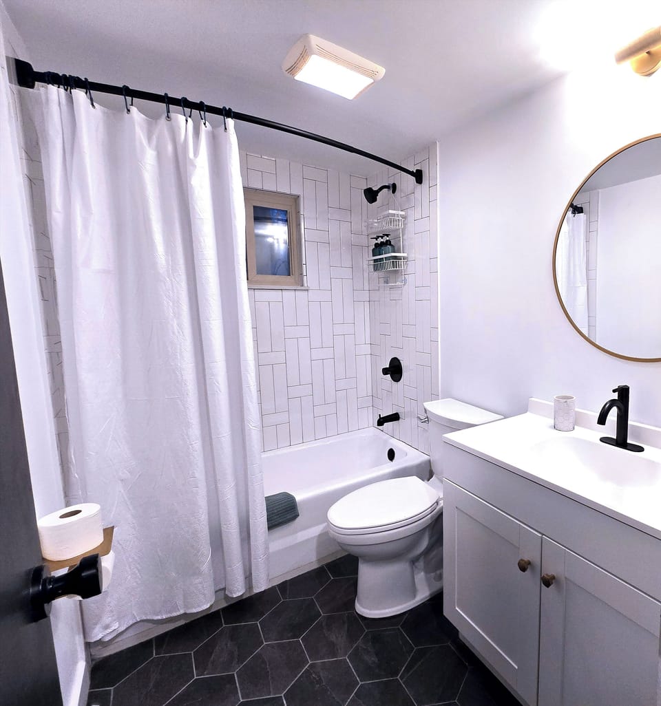 *NEW FOR 2025* This full bathroom was just renovated with a modern style!