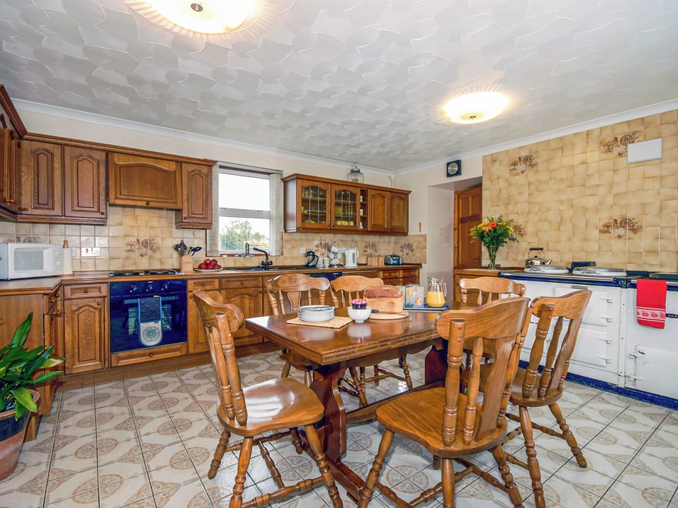 Dining Area | Ty Fferm, Croesgoch