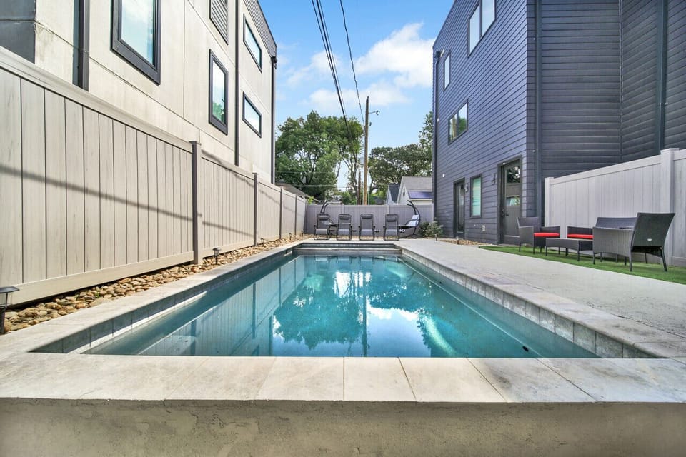 But that is not all… welcome to the shared pool and hot tub area, you will only be sharing with the next door unit! Take a dip and enjoy the water with your loved ones or perhaps sit around the outside on the loungers and outdoor furniture