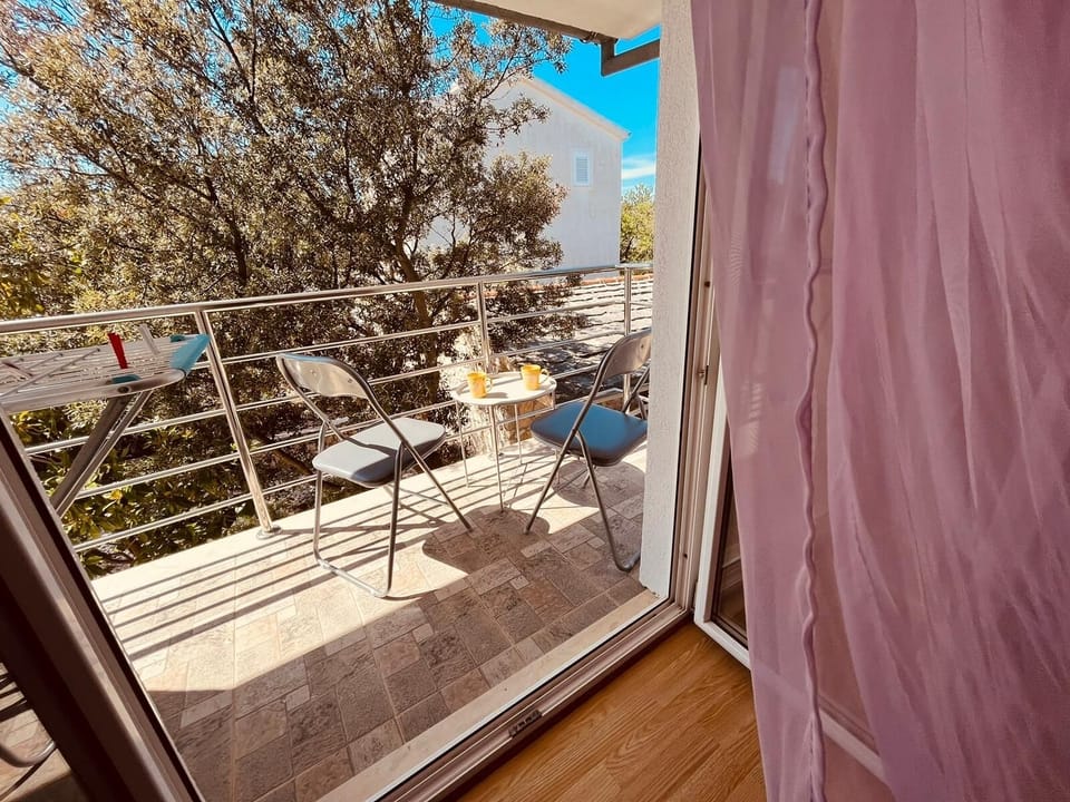 Balcony 2