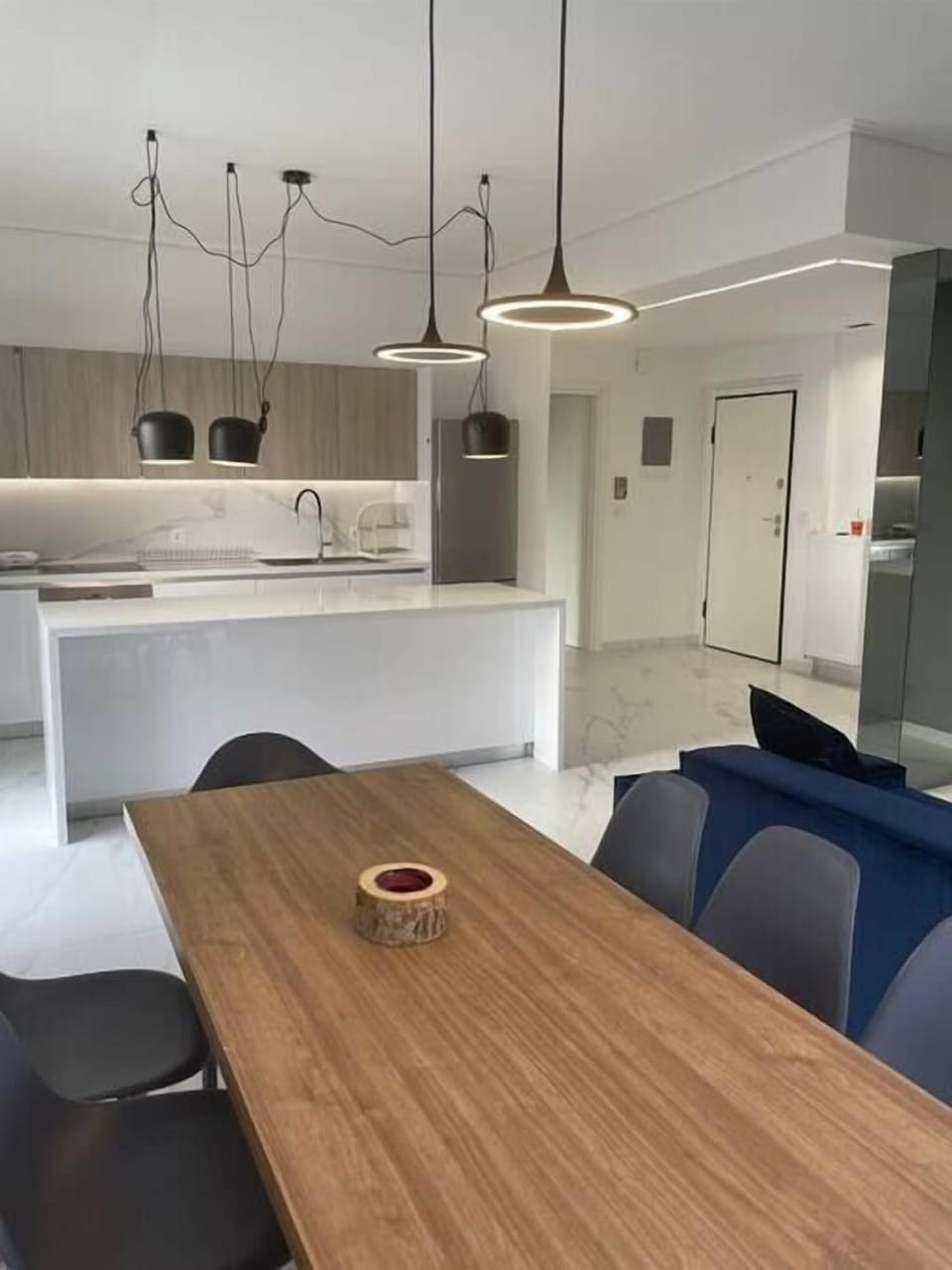 555a7721-4145-4946-aa2a-c72125390762