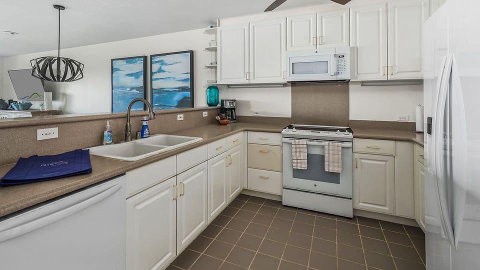 Emmalani Court at Princeville #521 - Fully Equipped Kitchen - Parrish Kauai